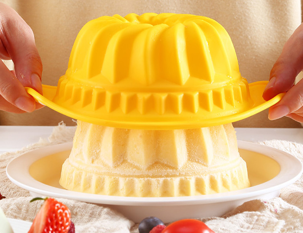 蛋糕硅胶模具脱模