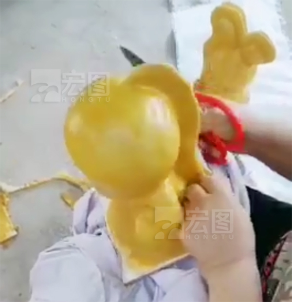 石膏模具工艺品脱模